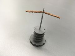 EFETTO MARIPOSAのTAPPABUCO。ベトベトしたひも状のプラグをニードルの先につけて差し込んで穴を塞ぎます