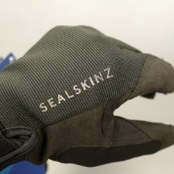 SEALSKINZ防風・防水グローブ