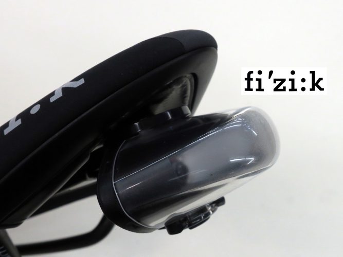 FIZIKリアライトがモデルチェンジし充電式になりました