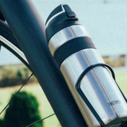 THERMOSから自転車専用設計の魔法びん構造のボトルが発売です。