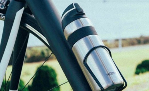 THERMOSから自転車専用設計の魔法びん構造のボトルが発売です。