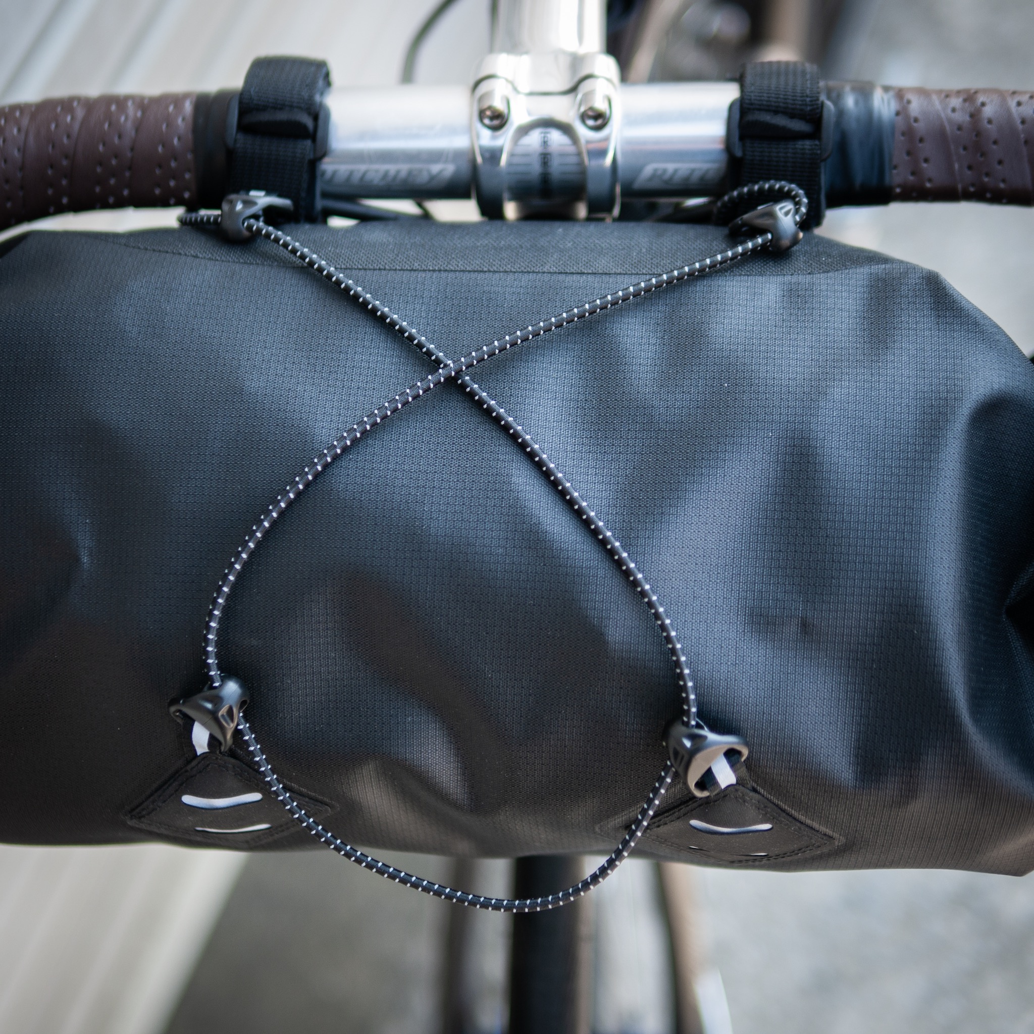 11.5L容量のハンドルバーバッグ – CYCLECUBE