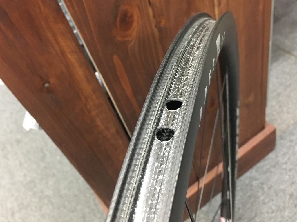 ROLFPRIMAディスクブレーキ用カーボンホイール – CYCLECUBE ROLFPRIMAディスクブレーキ用カーボンホイール – CYCLECUBE