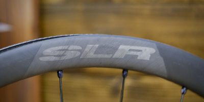 新設計の超軽量カーボンチューブレスホイール、MAVIC COSMIC SLR 32 DISC 新設計の超軽量カーボンチューブレスホイール、MAVIC COSMIC SLR 32 DISC