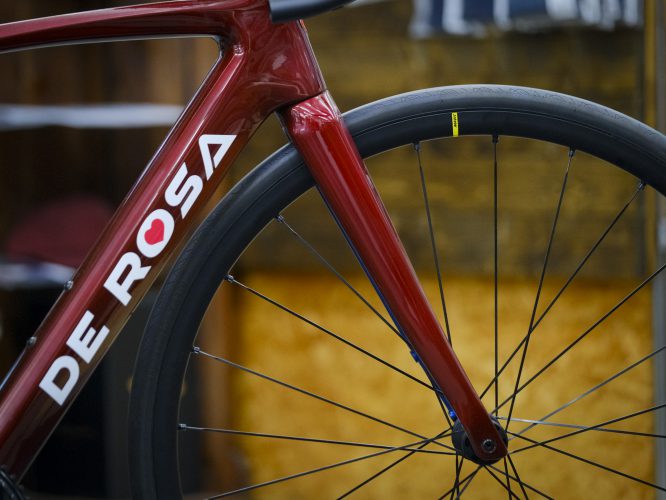 DEROSA IDOL DISK 店頭展示車ホイールグレードアップキャンペーン