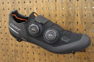 DMTのフラッグシップモデル”SH10″(2023モデル)が入荷しました。