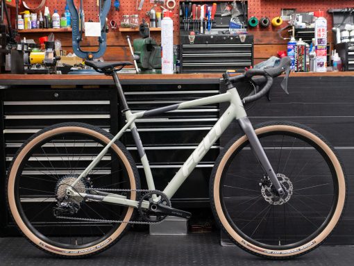 FELT BREED30納車しました
