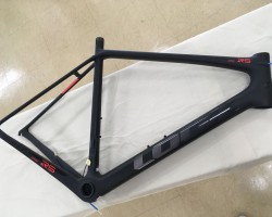 785HUEZ RS ブラックマットリフレクトカラー 税込定価410,400円