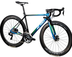 <a href="http://www.yonex.co.jp/roadbike/frame_set/carbonexdisc.html" target="_blank" rel="noopener">http://www.yonex.co.jp/roadbike/frame_set/carbonexdisc.html</a>