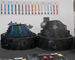 SUPACAZ オイルスリックバーテープ。税抜定価:3,600円