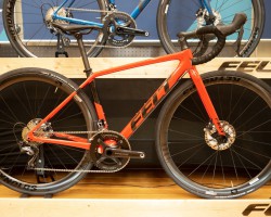 FR | Advanced | Ultegra
468,000円(税抜)
プラズマレッド / テクストリーム