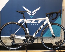 FR30 日本限定モデル
178,000円(税抜)
ホワイト