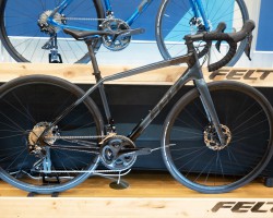 VR | Advanced | 105
298,000円(税抜)
ミッドナイトブルーフェード / テクストリーム