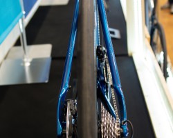 最大35mm幅のタイヤの装着を可能にするクリアランス