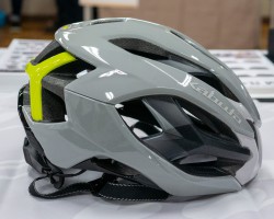 グレーイエロー